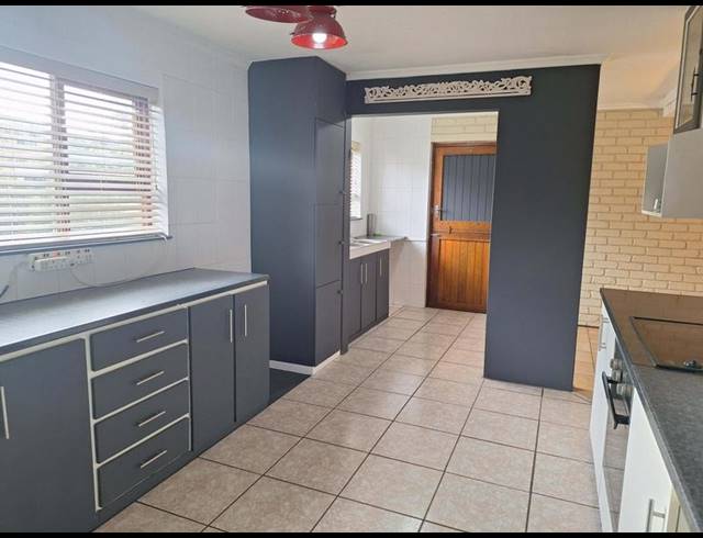 3 BEDROOM HOUSE FOR SALE IN DANA BAY